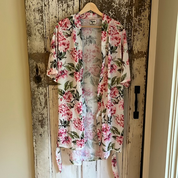 Show me your Mumu Floral Brie Garden of Blooms Robe:: one size - Picture 3 of 7